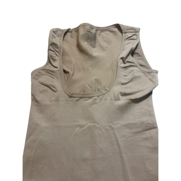 Marilyn Monroe Intimates Sleeveless Shapewear Tank Top Nude Beige Sz M NWOT - Picture 3 of 5